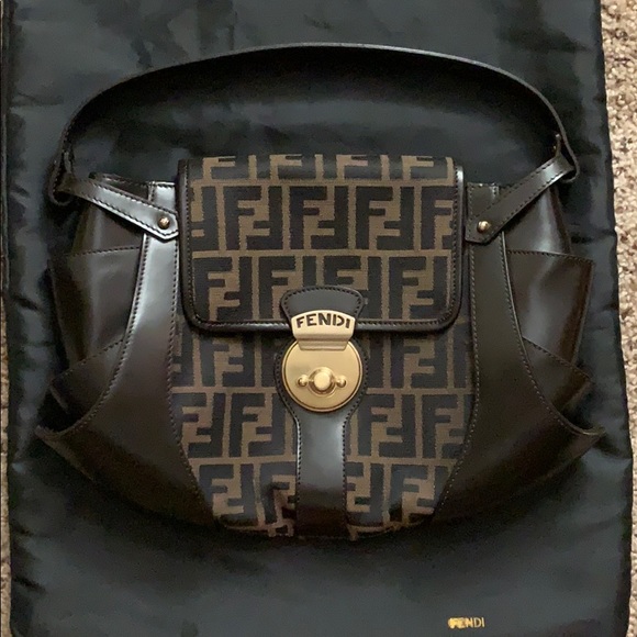 Vintage Fendi Borsa Tuc Signature Shoulder Bag